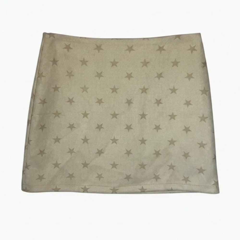 Le Lis Collection Womens M Beige Star Print Faux Suede Mini Skirt Stretch Y2K